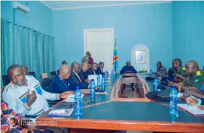Insécurité à l’Equateur : Guy Kabombo appelle les FARDC à protéger l’intégrité de la RDC
